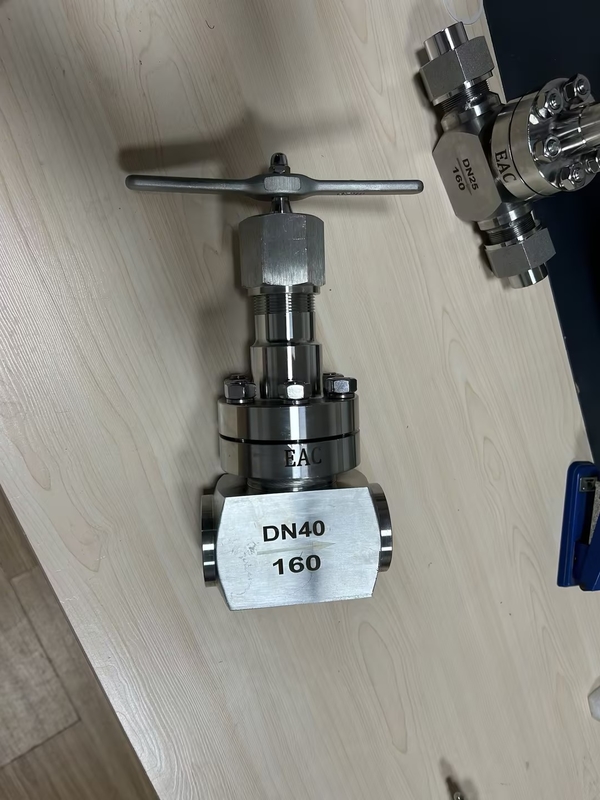 GNL LOX LIN LAR LCO2 Tanque Criogénico válvula de globo de alta pressão de alta qualidade válvula PN320